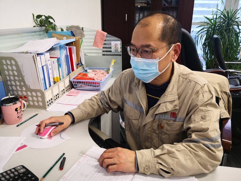 王兆猛的“日?！薄洿筇粕綎|清潔能源開發(fā)有限公司人力資源部負(fù)責(zé)人王兆猛