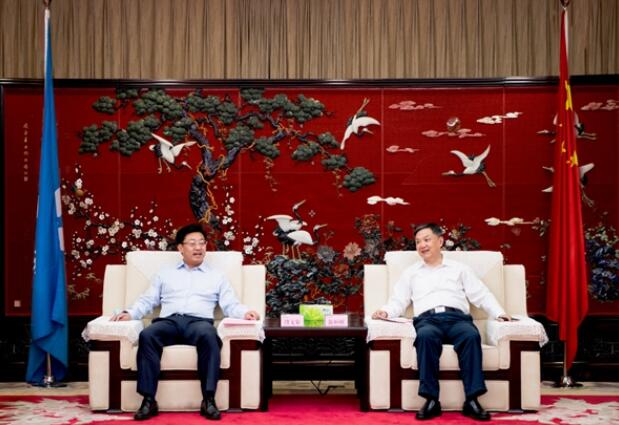 溫樞剛會(huì)見云南能投集團(tuán)黨委書記、董事長(zhǎng)段文泉