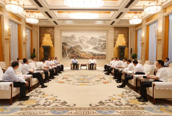 湖北省委書(shū)記應(yīng)勇、省長(zhǎng)王曉東會(huì)見(jiàn)國(guó)家電網(wǎng)董事長(zhǎng)、黨組書(shū)記毛偉明