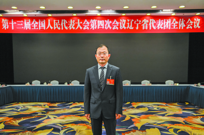 國人大代表 國網(wǎng)遼寧省電力有限公司董事長、黨委書記石玉東：加強(qiáng)能源互濟(jì) 促進(jìn)能源互聯(lián)網(wǎng)發(fā)展