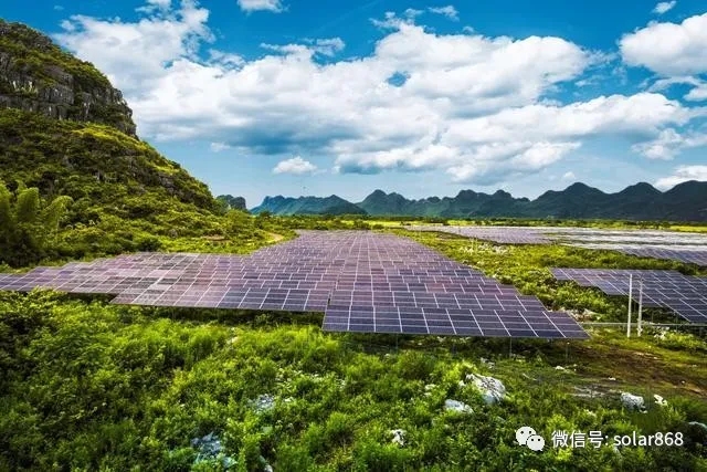 南方電網(wǎng)公司發(fā)布服務(wù)碳達(dá)峰、碳中和工作方案，提出5個(gè)方面21項(xiàng)重點(diǎn)舉措，構(gòu)建以新能源為主體的新型電力系統(tǒng)