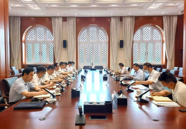 丁焰章拜訪國(guó)家能源局黨組書記、局長(zhǎng)章建華