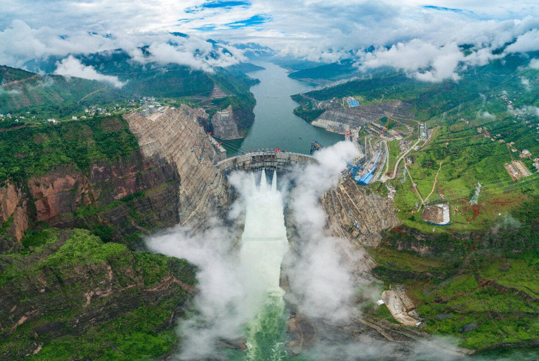 白鶴灘水電站全部機(jī)組投產(chǎn)發(fā)電，世界最大清潔能源走廊全面建成
