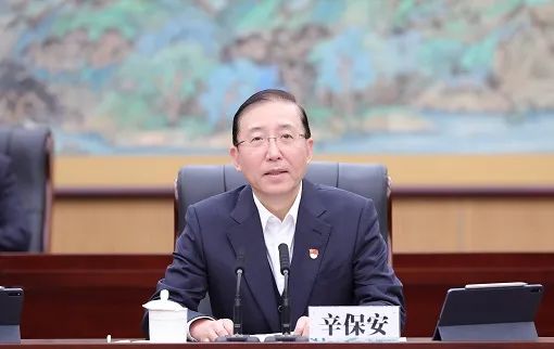 國(guó)家電網(wǎng)公司黨組書(shū)記、董事長(zhǎng)辛保安宣講黨的二十大精神