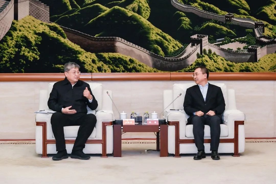 國家能源集團(tuán)黨組書記、董事長劉國躍與中國大唐主要領(lǐng)導(dǎo)會談