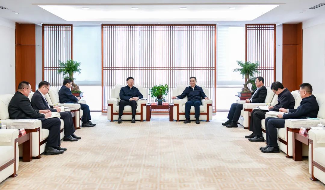 大唐集團有限公司黨組書記、董事長鄒磊會見吉林省委常委、省委秘書長李偉