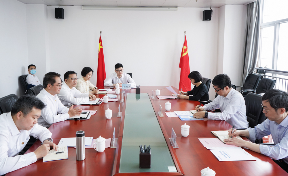 中國能建黨委常委、副總經(jīng)理吳云與國家能源局華中監(jiān)管局黨組書記、局長任育之會談