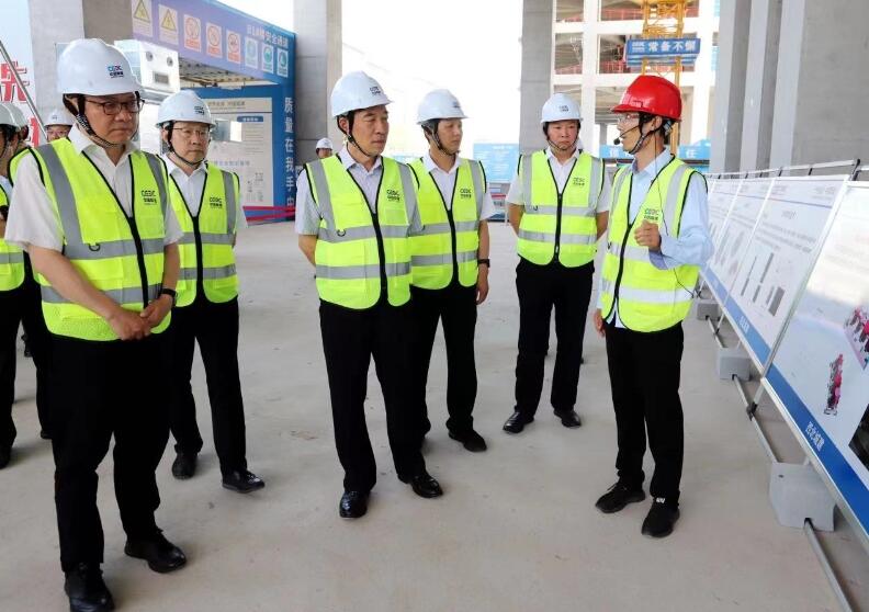 中國能建黨委副書記、總經(jīng)理孫洪水到西北城建未來廣場A區(qū)項(xiàng)目開展安全生產(chǎn)督導(dǎo)