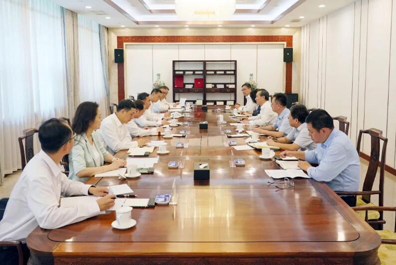 中國能建黨委書記、董事長宋海良與中國貿(mào)促會會長任鴻斌會談