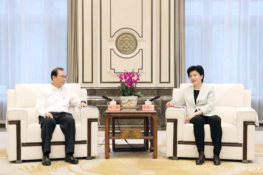 華電集團(tuán)黨組書記、董事長(zhǎng)江毅拜會(huì)黑龍江省委副書記、省長(zhǎng)梁惠玲