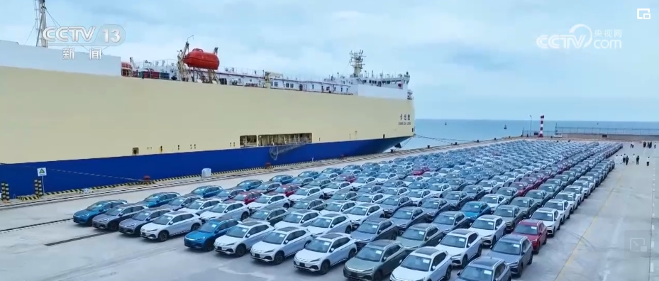 國產新能源車“出?！薄凹肌毙刑煜?再亮“黑科技”