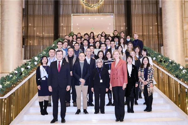 愛旭持續(xù)發(fā)力中歐新能源市場，為零碳未來注入更多活力