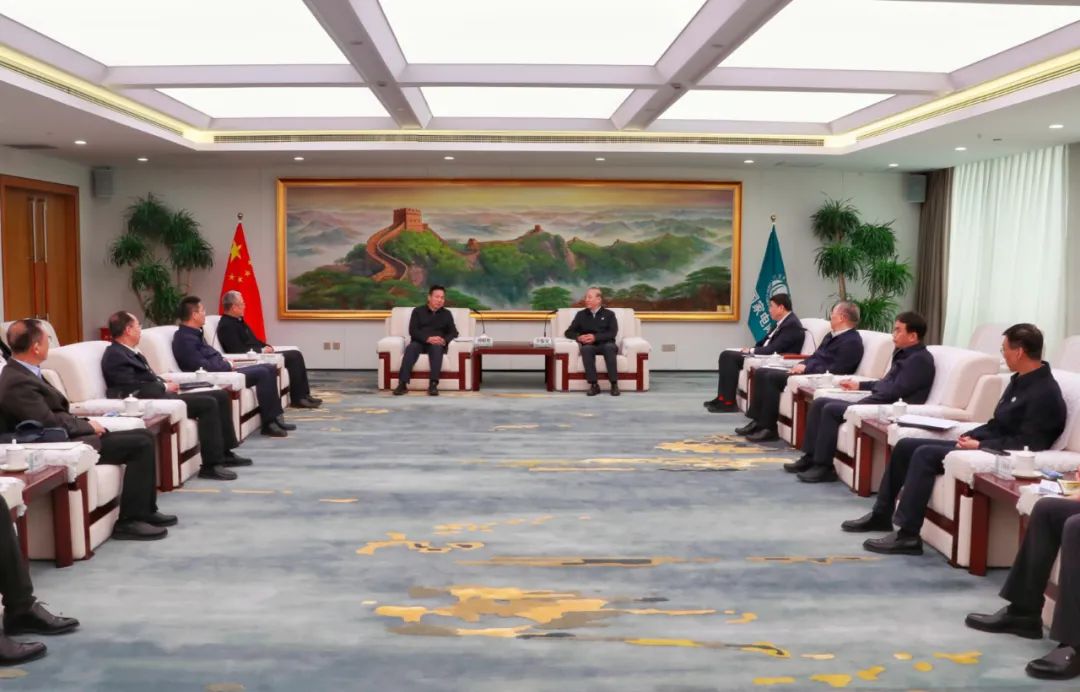 劉明勝、栗寶卿與國家電網(wǎng)董事長辛保安、總經(jīng)理張智剛會談