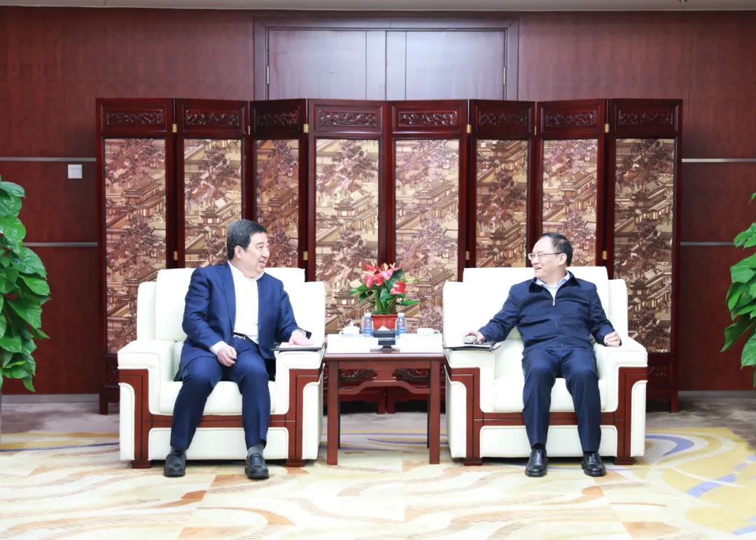 中國電氣裝備白忠泉董事長、周群總經(jīng)理拜訪中鋁集團董事長段向東、總經(jīng)理王石磊