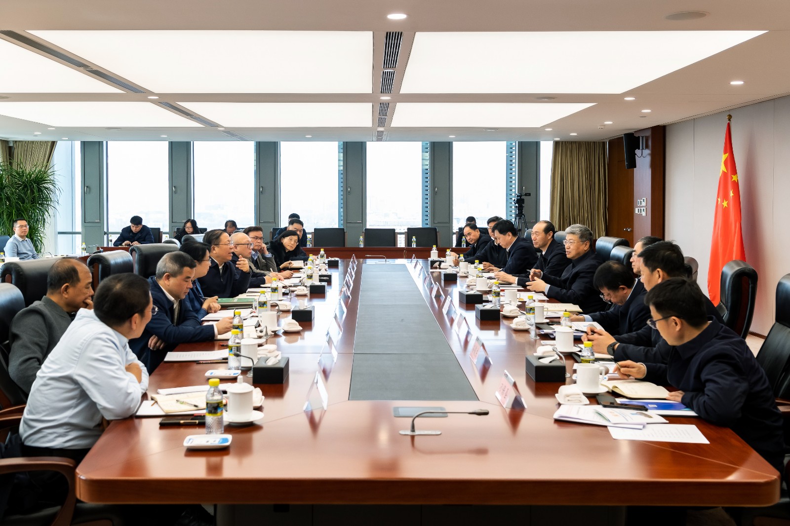 國家能源集團(tuán)黨組書記、董事長劉國躍會(huì)見廣西壯族自治區(qū)政府黨組成員、國資委黨委書記秦如培