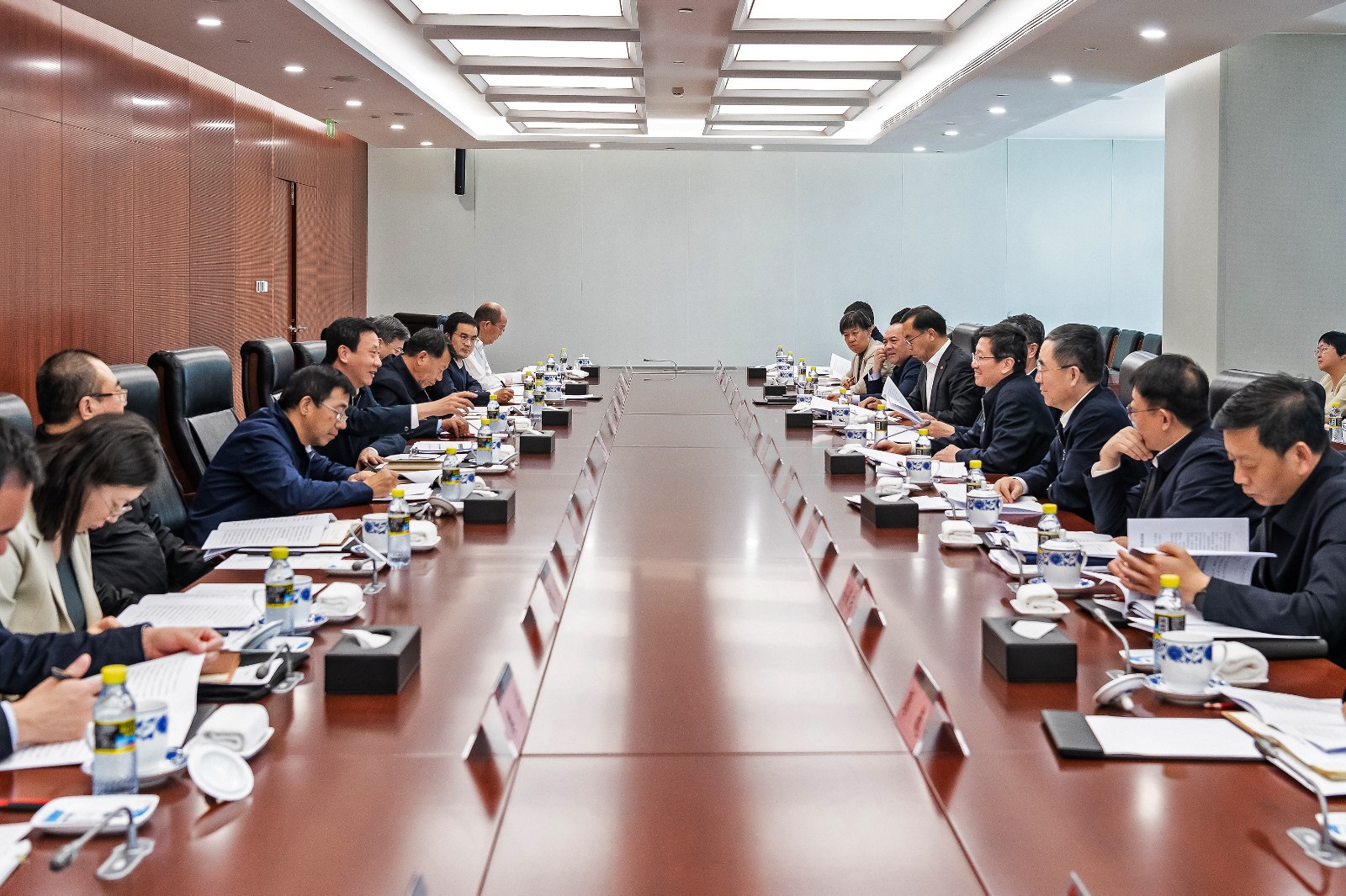 國家能源局黨組成員、副局長任京東一行到國家能源集團調(diào)研