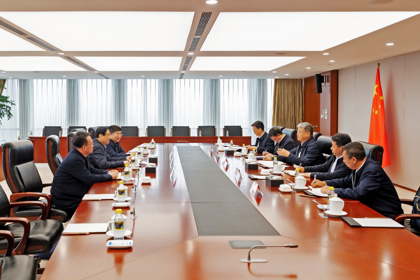 國家能源集團黨組書記、董事長劉國躍會見陜西省政協(xié)副主席、榆林市委書記張曉光