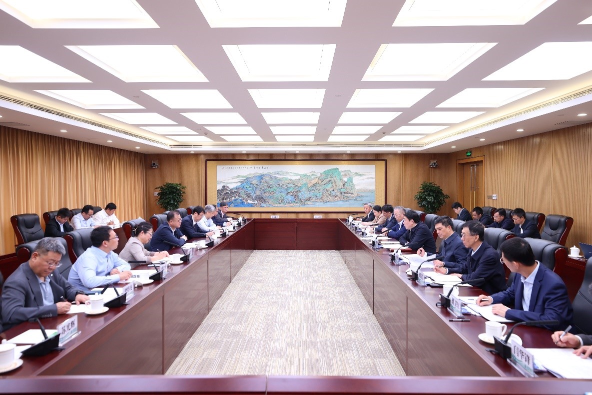 西安交通大學(xué)黨委書記盧建軍、校長張立群赴國家電網(wǎng)座談交流