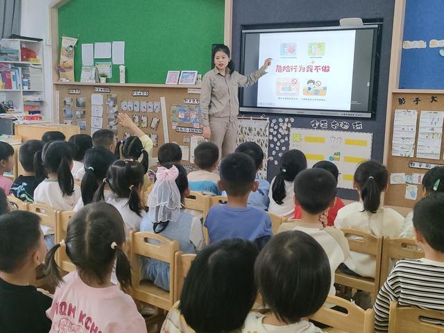 國網(wǎng)光澤縣供電公司電“亮”校園，安全“童”行