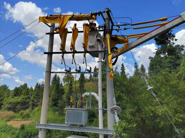 貴州石阡供電局大力推進低電壓、重過載專項治理，提升電力供應穩(wěn)定性