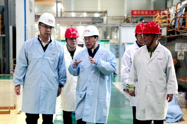 中國電氣裝備黨委書記、董事長李洪鳳赴浙江盛達(dá)、恒馳電氣、西電常變、常州東智調(diào)研