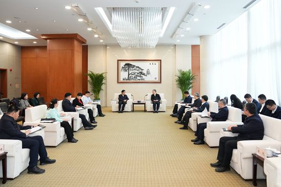 華能集團總經(jīng)理張文峰會見內(nèi)蒙古自治區(qū)黨委常委、包頭市委書記丁繡峰