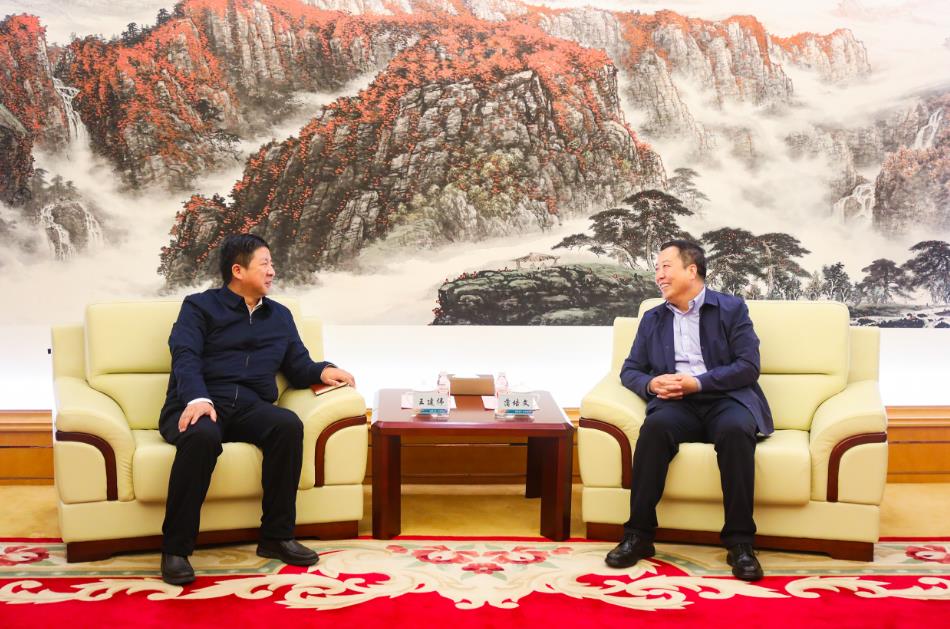 大唐甘肅公司黨委書記、董事長王建偉與甘肅電投集團(tuán)黨委書記、董事長蒲培文會談