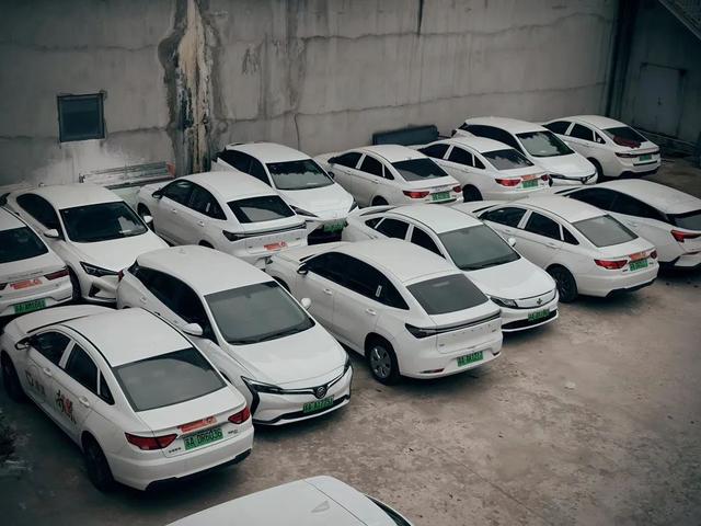新能源網(wǎng)約車頻遭“拒?！保耙浑U難求”難在哪?