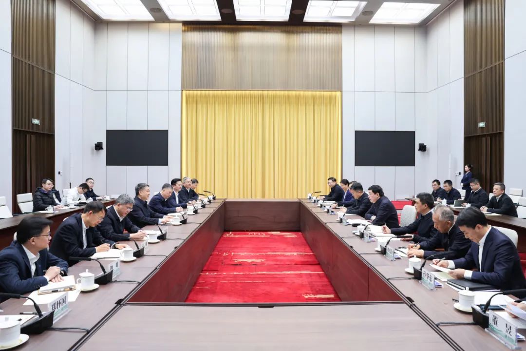 溫樞剛張文峰與國家電網(wǎng)董事長張智剛、總經(jīng)理龐驍剛會談