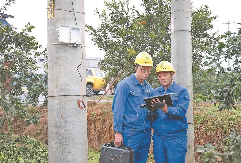 研制“萬(wàn)能鑰匙”，臺(tái)區(qū)漏電保護(hù)器調(diào)試不到5分鐘