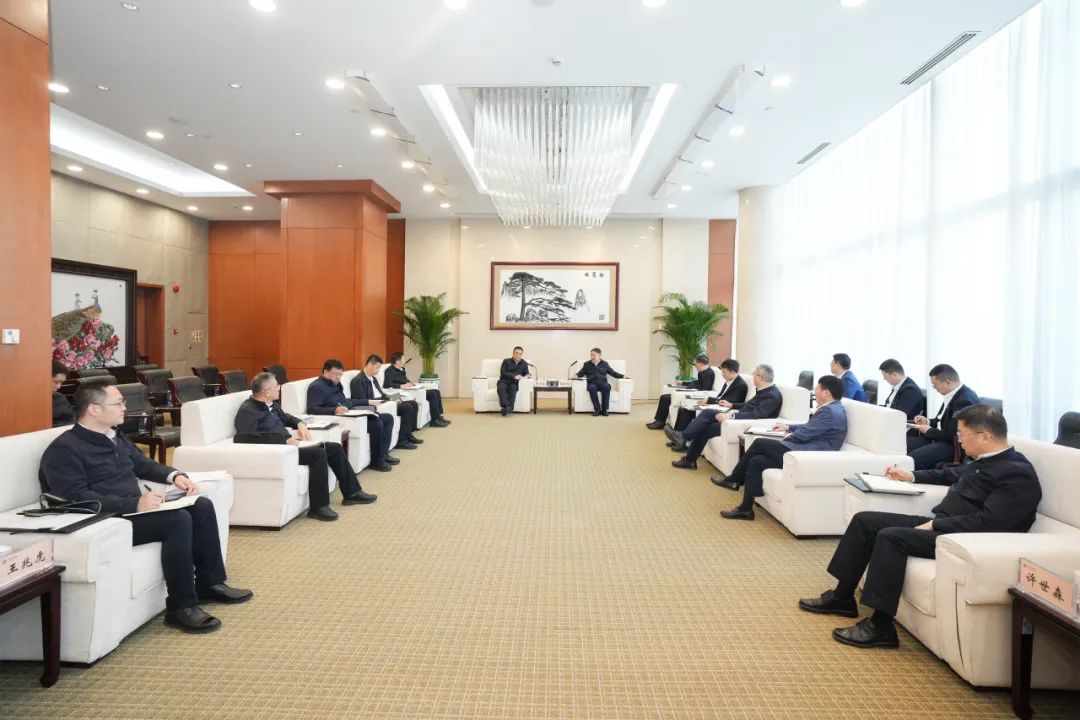 華能集團(tuán)董事長(zhǎng)溫樞剛、總經(jīng)理張文峰會(huì)見哈電集團(tuán)董事長(zhǎng)曹志安、總經(jīng)理黃偉