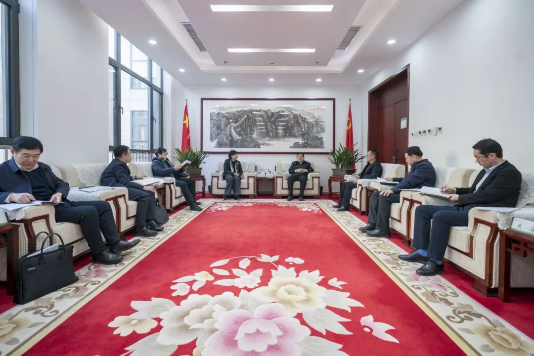 內(nèi)蒙古電力集團與包頭市政府、中國二冶集團、中國能建華北院和陜西院交流座談